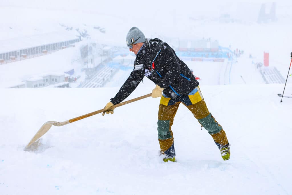 Course crew preparing for FIS World Cup, downhill in Zermatt-Cervinia. Credit: GEPA pictures/ Mathias Mandl