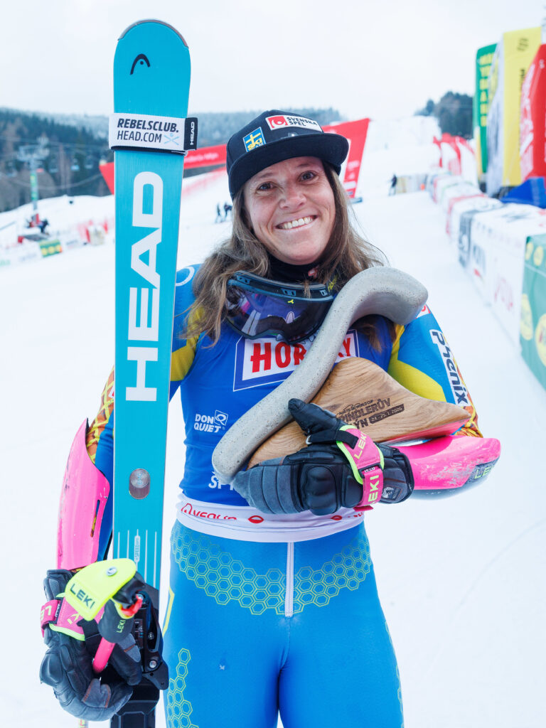 Sara Hector Claims Victory as American Trio Shines in Špindlerův